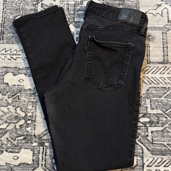 Levi's Women's Dark Straight Leg Jeans - Picture 1 of 4